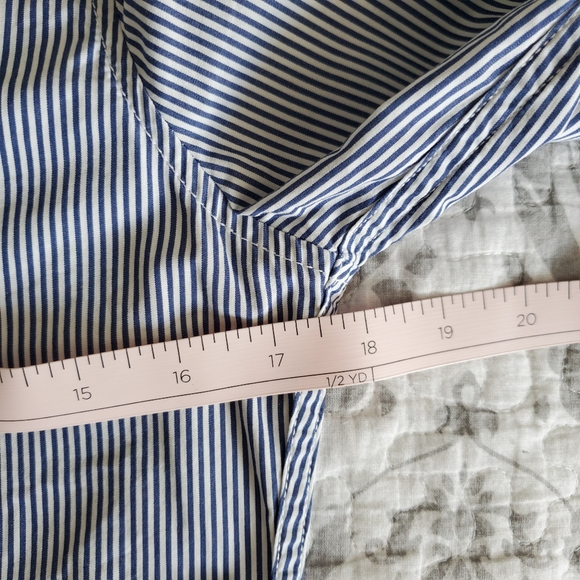 🌷Abercrombie & Fitch Navy Stripe Button Down Shirt Size XS - Picture 6 of 7